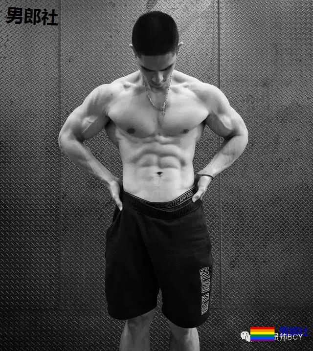 基因太强大!港姐的儿子太帅火了,鼻子超大! - 51虹马 基因太强大!港姐的儿子太帅火了,鼻子超大! - 51虹马