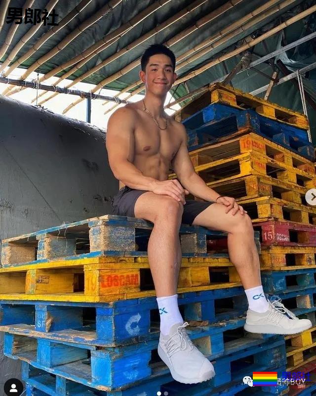 基因太强大!港姐的儿子太帅火了,鼻子超大! - 51虹马 基因太强大!港姐的儿子太帅火了,鼻子超大! - 51虹马