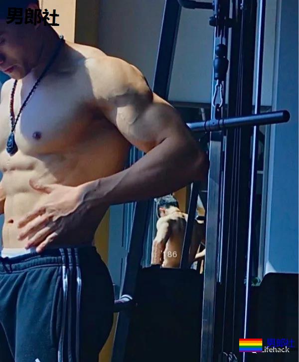 186cm厦门肌肉教练,网友:这不就是理想男友么~ - 51虹马 186cm厦门肌肉教练,网友:这不就是理想男友么~ - 51虹马