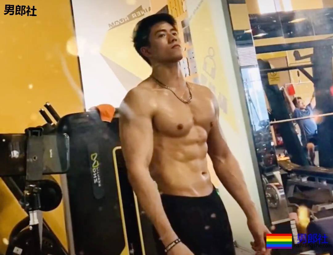 186cm厦门肌肉教练,网友:这不就是理想男友么~ - 51虹马 186cm厦门肌肉教练,网友:这不就是理想男友么~ - 51虹马