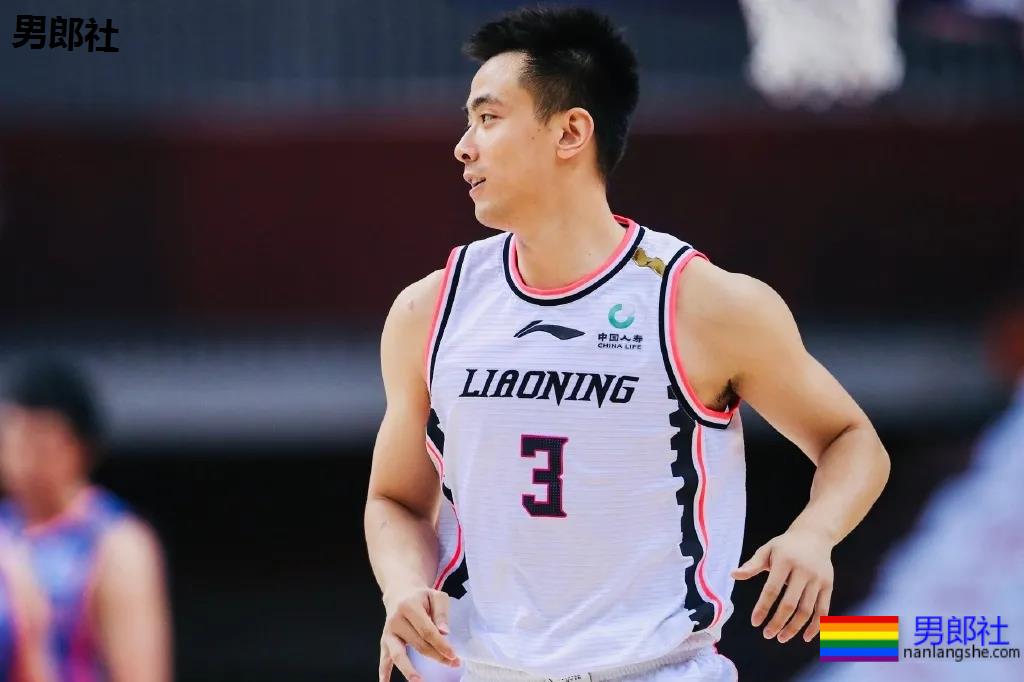 长腿大鼻子篮球体育生，CBA超帅肌肉寸头球员大比拼，太可了吧！-51虹马