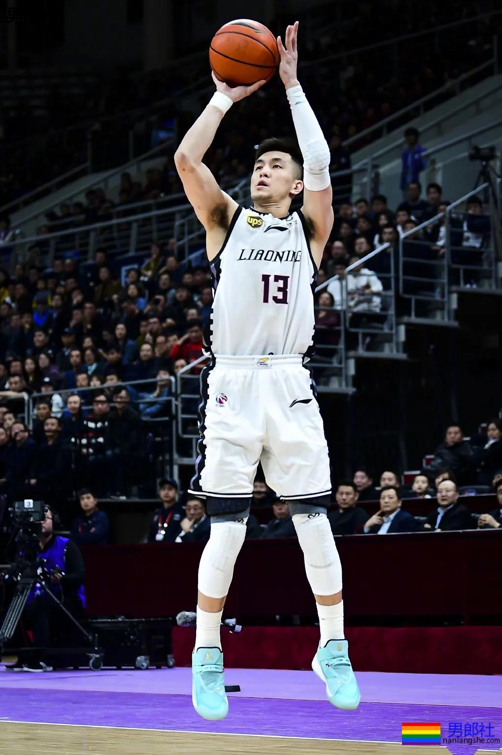 长腿大鼻子篮球体育生,CBA超帅肌肉寸头球员大比拼,太可了吧! - 51虹马 长腿大鼻子篮球体育生,CBA超帅肌肉寸头球员大比拼,太可了吧! - 51虹马