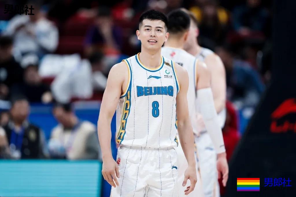 长腿大鼻子篮球体育生,CBA超帅肌肉寸头球员大比拼,太可了吧! - 51虹马 长腿大鼻子篮球体育生,CBA超帅肌肉寸头球员大比拼,太可了吧! - 51虹马