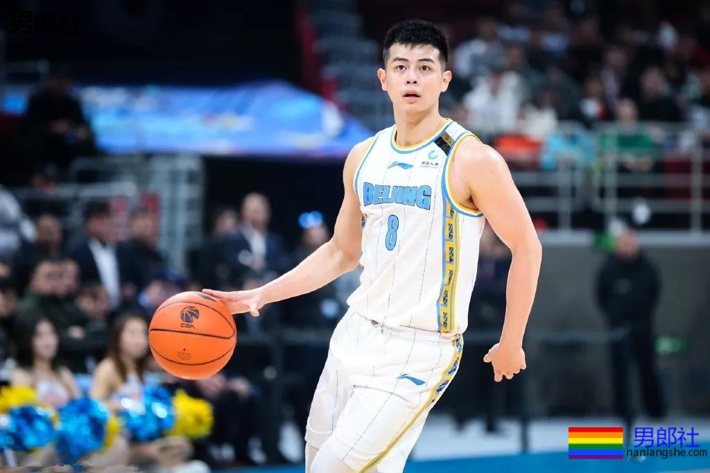 长腿大鼻子篮球体育生,CBA超帅肌肉寸头球员大比拼,太可了吧! - 51虹马 长腿大鼻子篮球体育生,CBA超帅肌肉寸头球员大比拼,太可了吧! - 51虹马