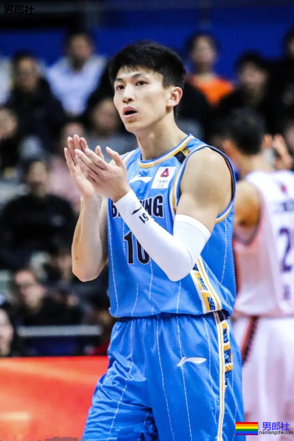 长腿大鼻子篮球体育生,CBA超帅肌肉寸头球员大比拼,太可了吧! - 51虹马 长腿大鼻子篮球体育生,CBA超帅肌肉寸头球员大比拼,太可了吧! - 51虹马