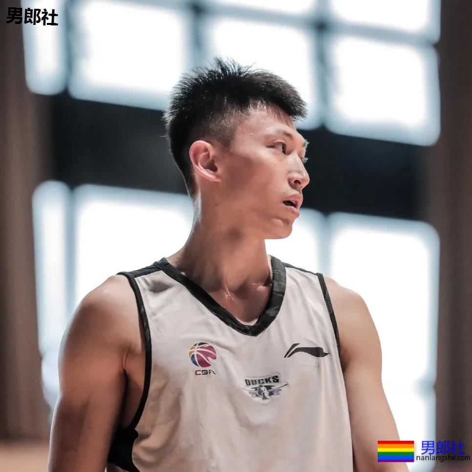 长腿大鼻子篮球体育生,CBA超帅肌肉寸头球员大比拼,太可了吧! - 51虹马 长腿大鼻子篮球体育生,CBA超帅肌肉寸头球员大比拼,太可了吧! - 51虹马