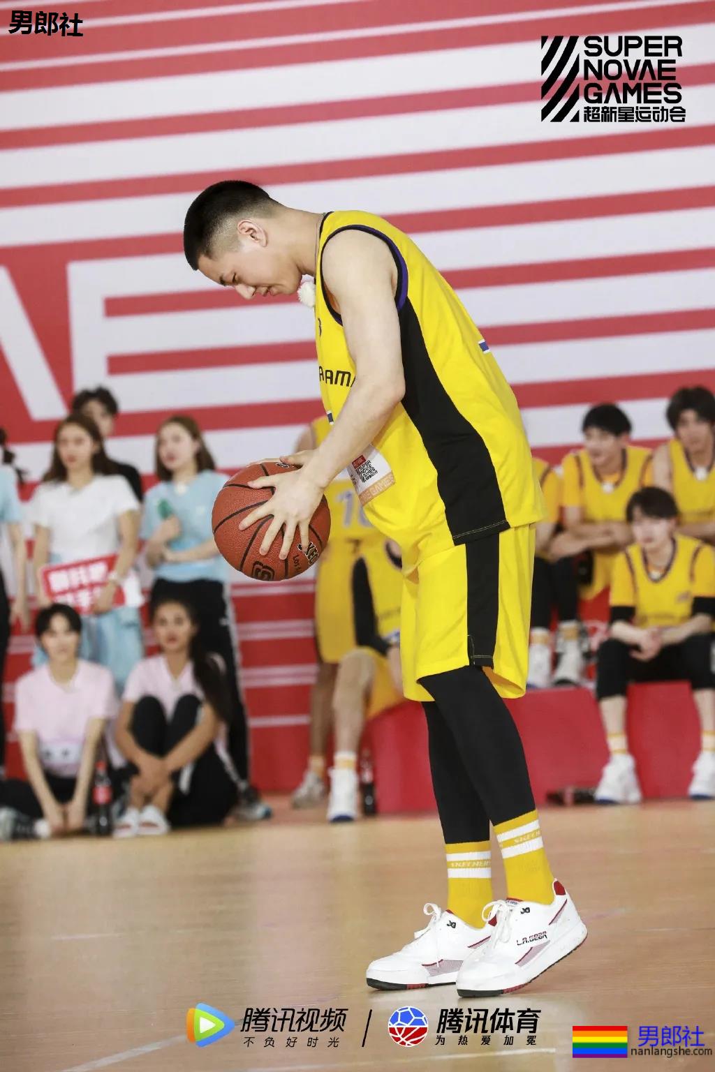 痞帅寸头小狼狗，八块腹肌公狗腰，也太A了吧！ - 51虹马