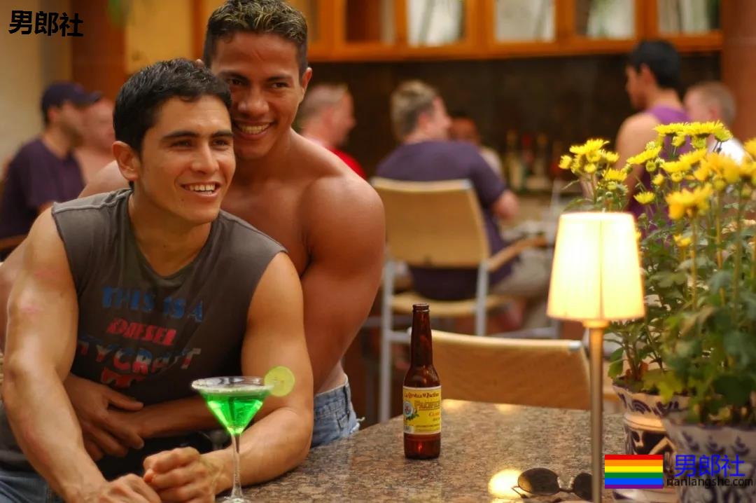 来自中东的空少基男小秘密 - 51虹马 来自中东的空少基男小秘密 - 51虹马