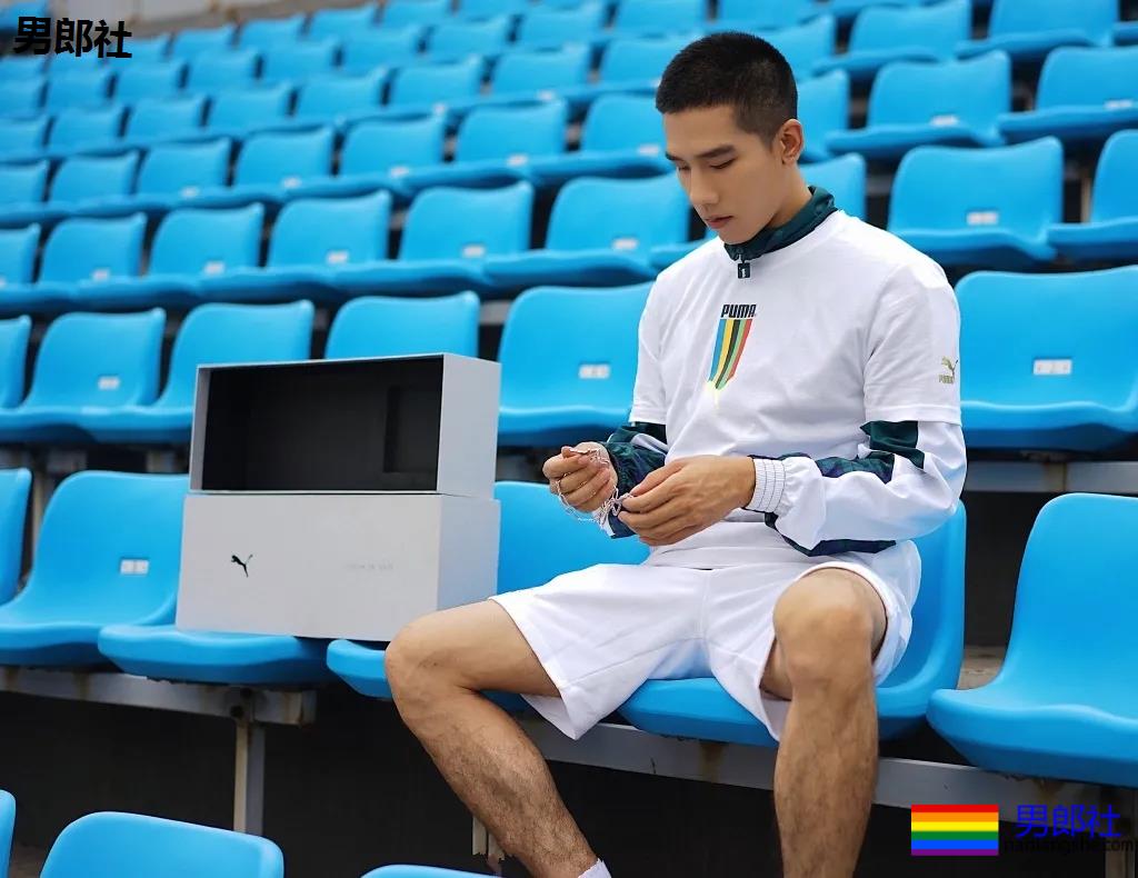 超帅球服短裤体育小哥，这些薄肌小狼狗也太A了吧！ - 51虹马