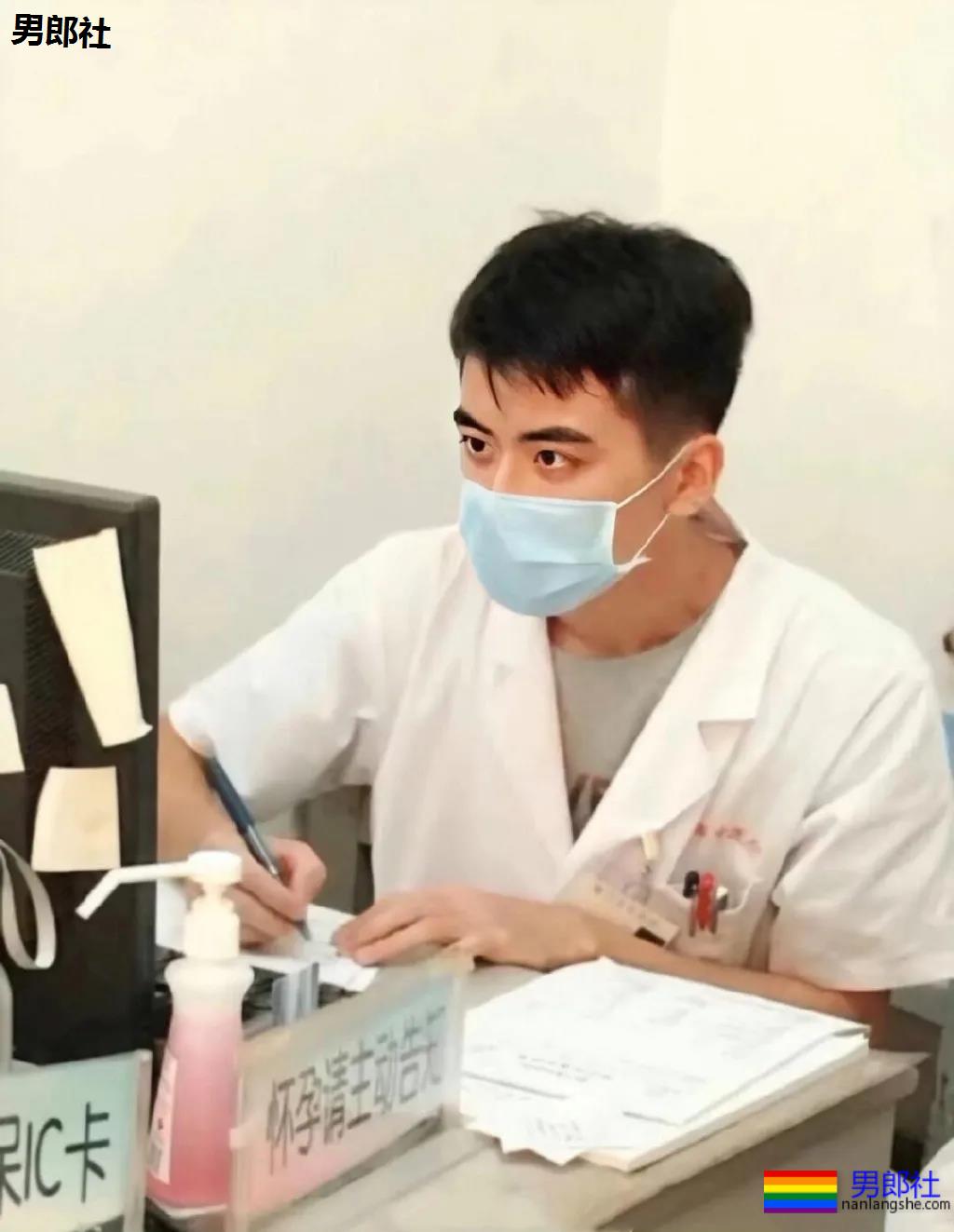 抓拍神仙颜值医生小哥，谁才是你的天使男友？ - 51虹马