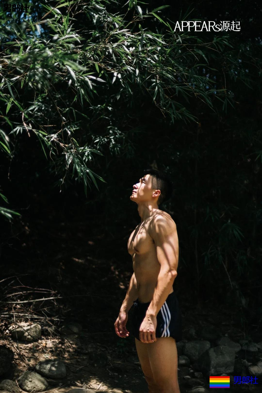 山里野泳的那个肌肉男，原来是名特警帅哥！ - 51虹马