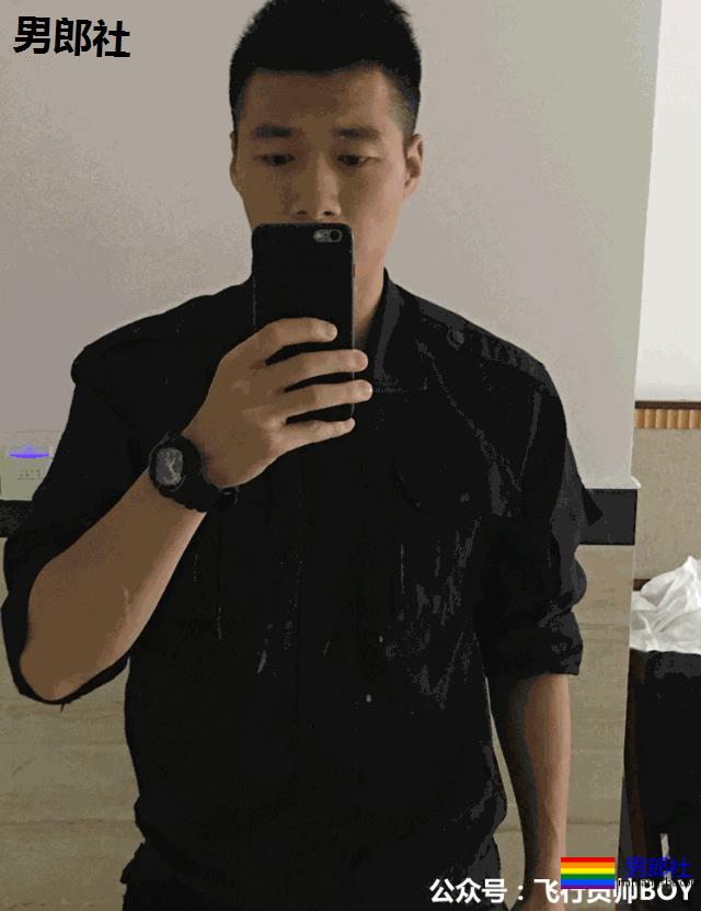 山里野泳的那个肌肉男，原来是名特警帅哥！ - 51虹马