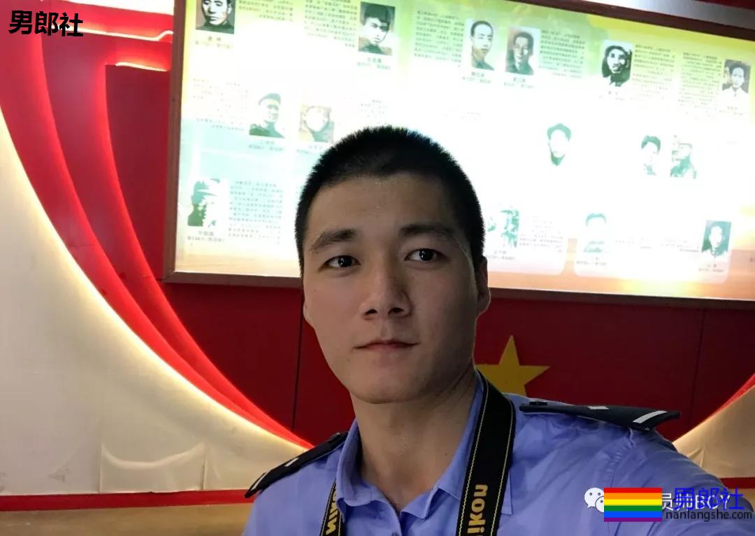 山里野泳的那个肌肉男，原来是名特警帅哥！ - 51虹马