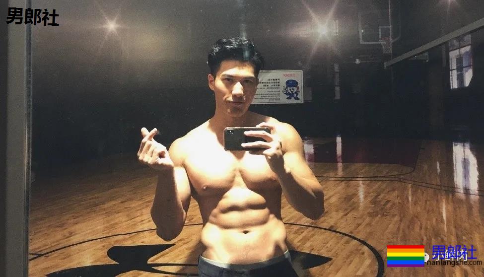 浙江体院新晋小生拍运动大片,这也太A了吧! - 51虹马 浙江体院新晋小生拍运动大片,这也太A了吧! - 51虹马