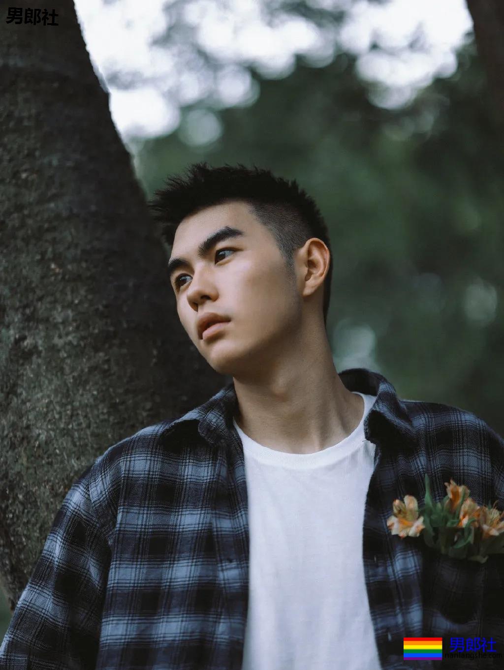 浓眉大眼的川渝帅哥，有点壮有点帅！-51虹马