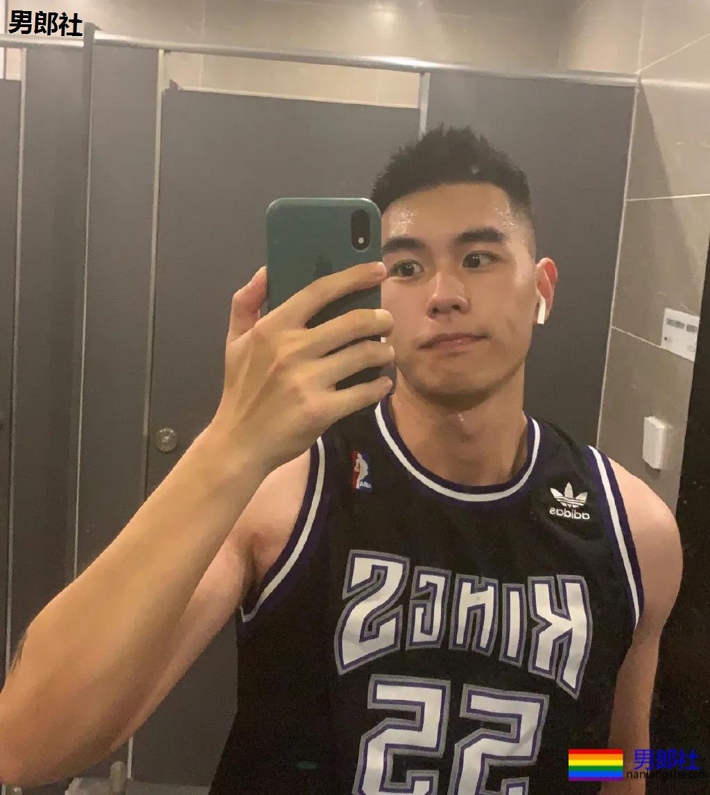 浓眉大眼的川渝帅哥，有点壮有点帅！ - 51虹马