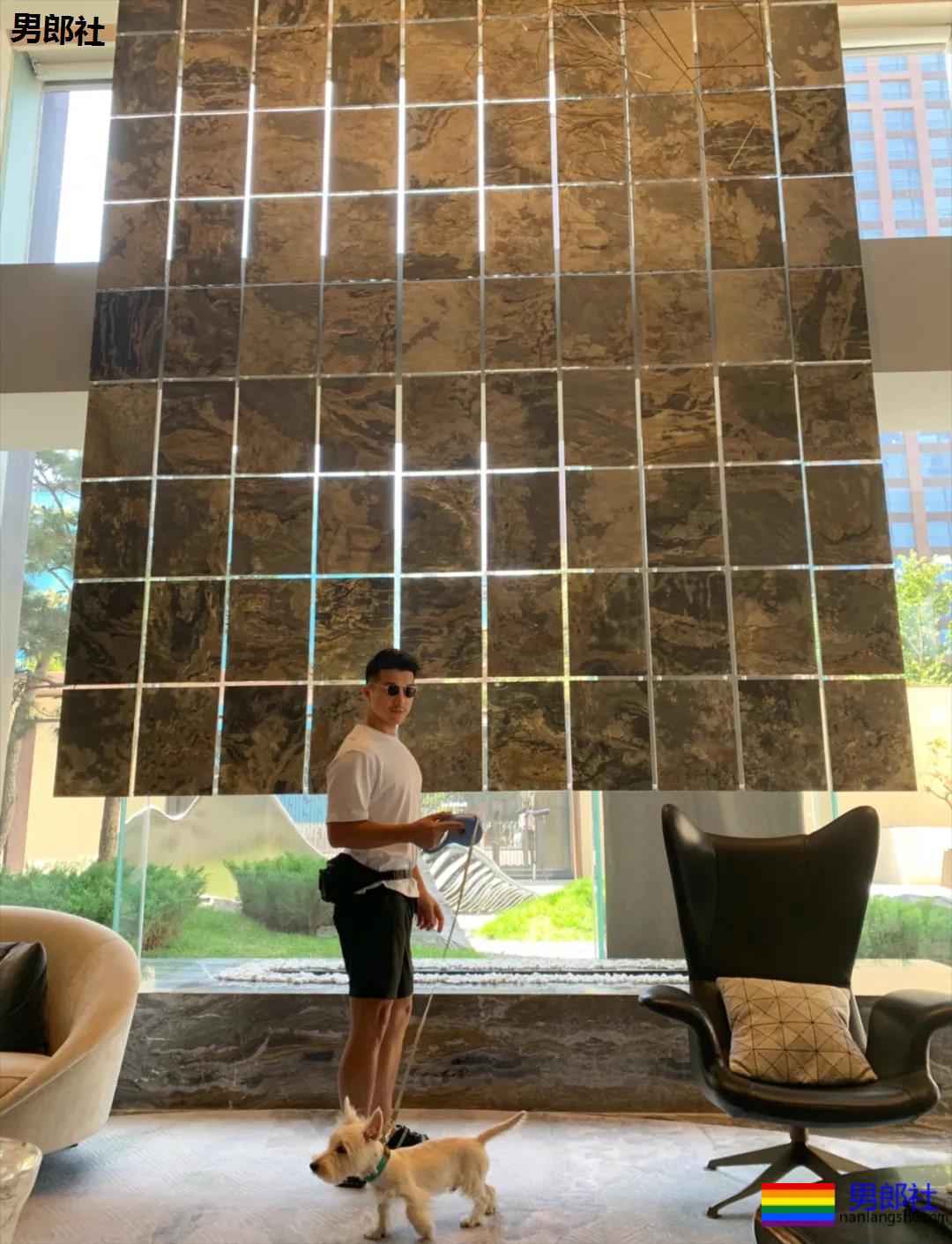 “胡子肌肉男泳池paly！包有大料更是实力满分！” - 51虹马