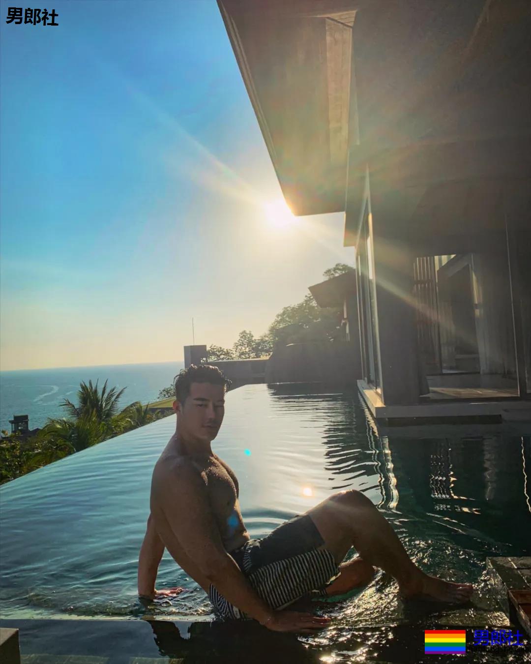 “胡子肌肉男泳池paly！包有大料更是实力满分！” - 51虹马