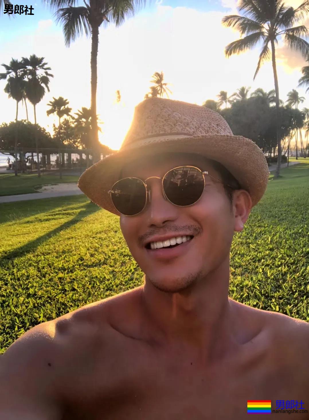 “胡子肌肉男泳池paly！包有大料更是实力满分！” - 51虹马