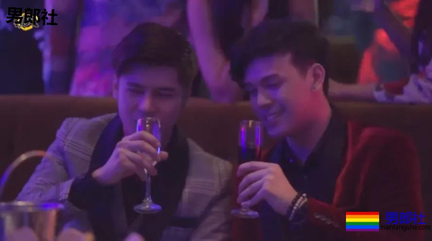 高大帅直男,也会变弯的。。。我等着! - 51虹马 高大帅直男,也会变弯的。。。我等着! - 51虹马