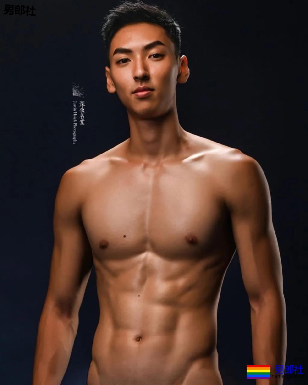 19岁薄肌篮球体育生，也太太太帅了吧! - 51虹马