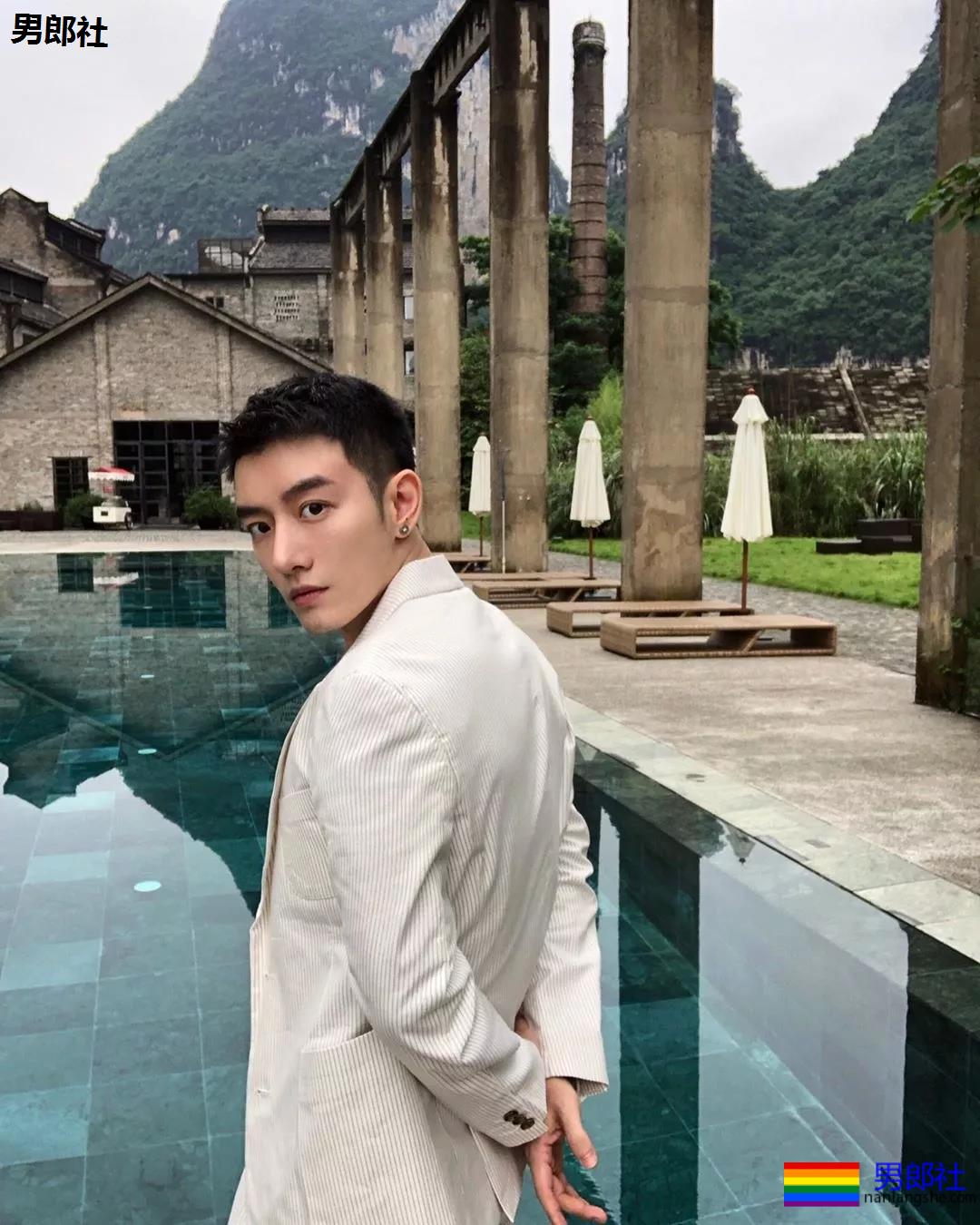 粉嫩的小奶狗居然是医生,爆红网络简直太可口了。 - 51虹马 粉嫩的小奶狗居然是医生,爆红网络简直太可口了。 - 51虹马