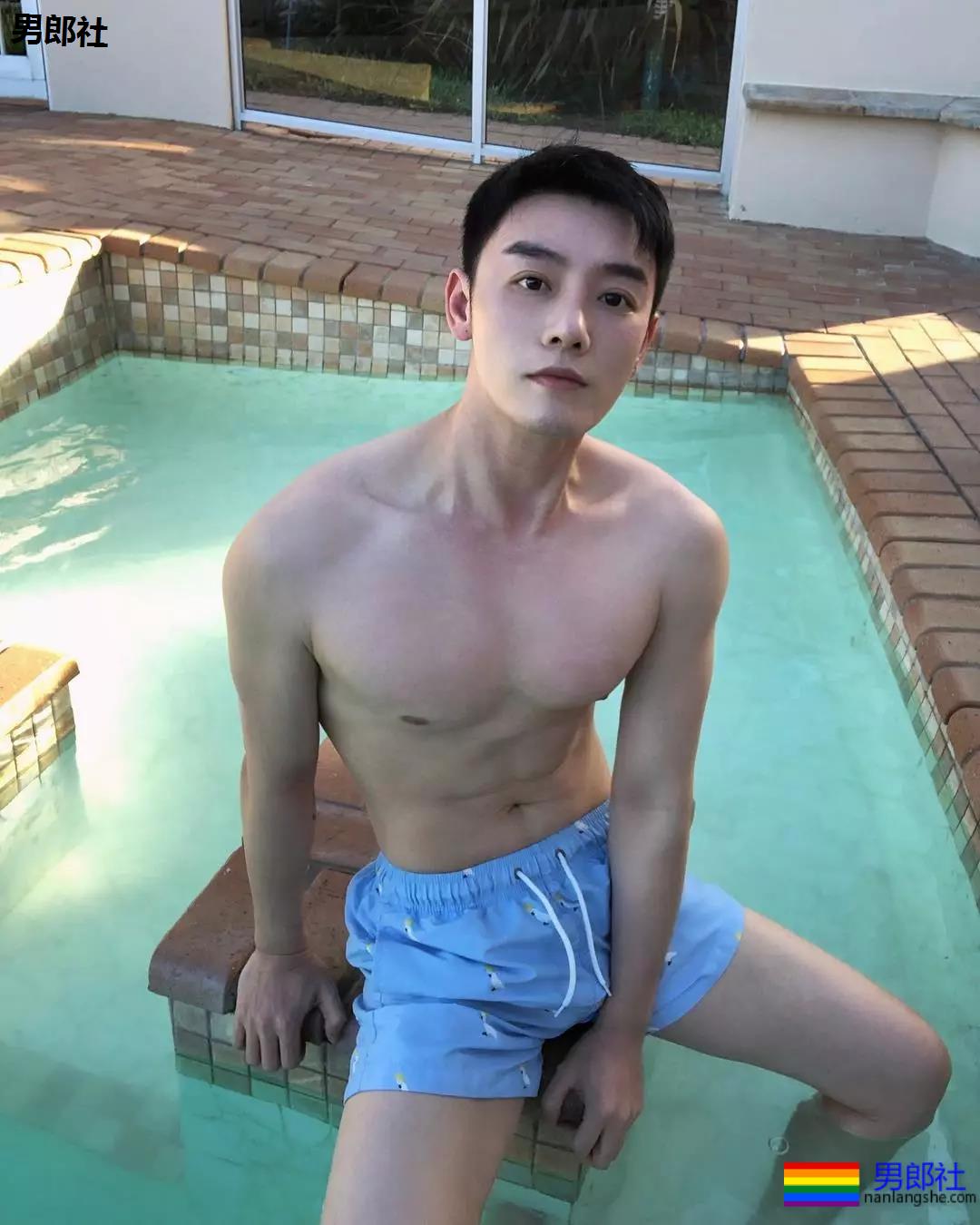 粉嫩的小奶狗居然是医生,爆红网络简直太可口了。 - 51虹马 粉嫩的小奶狗居然是医生,爆红网络简直太可口了。 - 51虹马