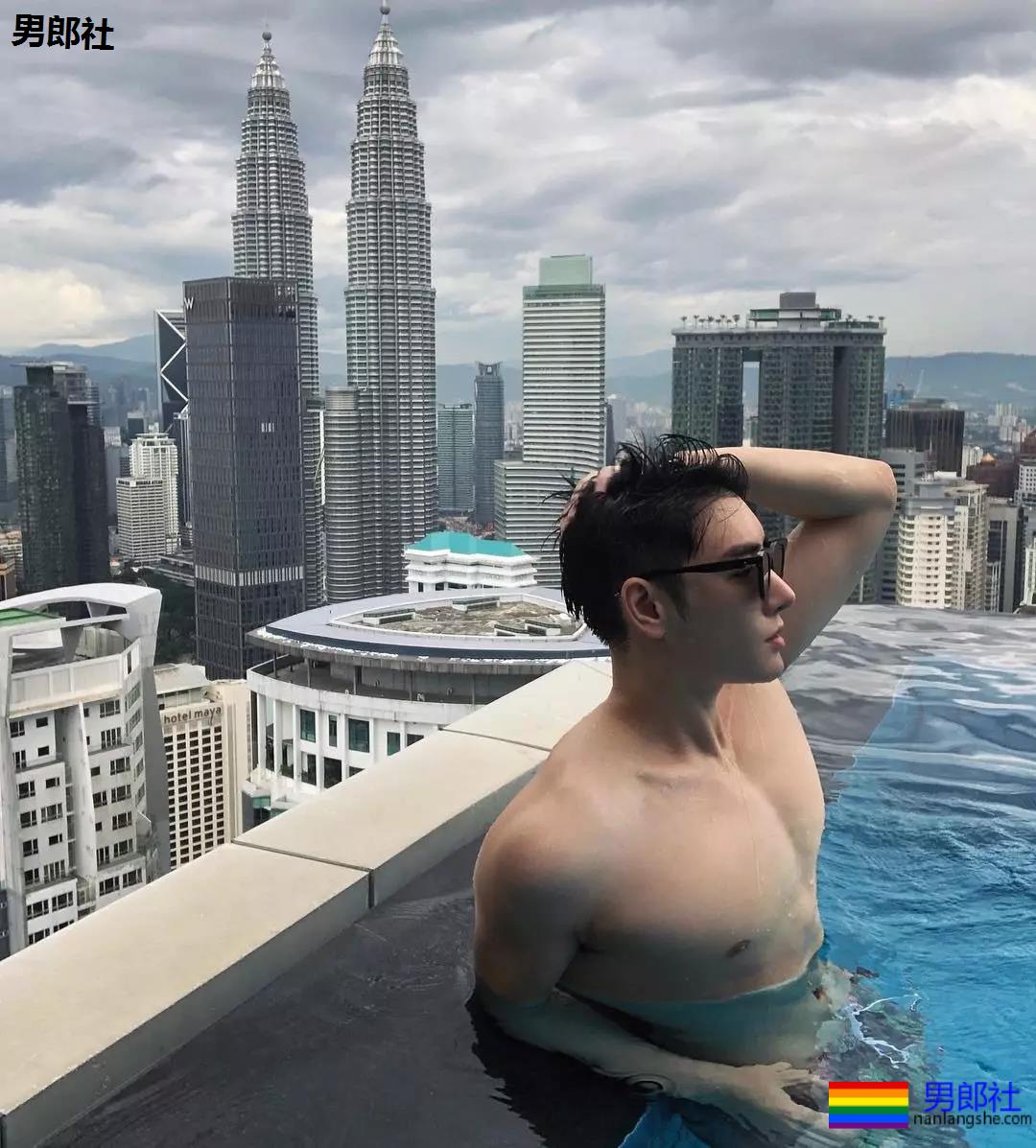 粉嫩的小奶狗居然是医生,爆红网络简直太可口了。 - 51虹马 粉嫩的小奶狗居然是医生,爆红网络简直太可口了。 - 51虹马