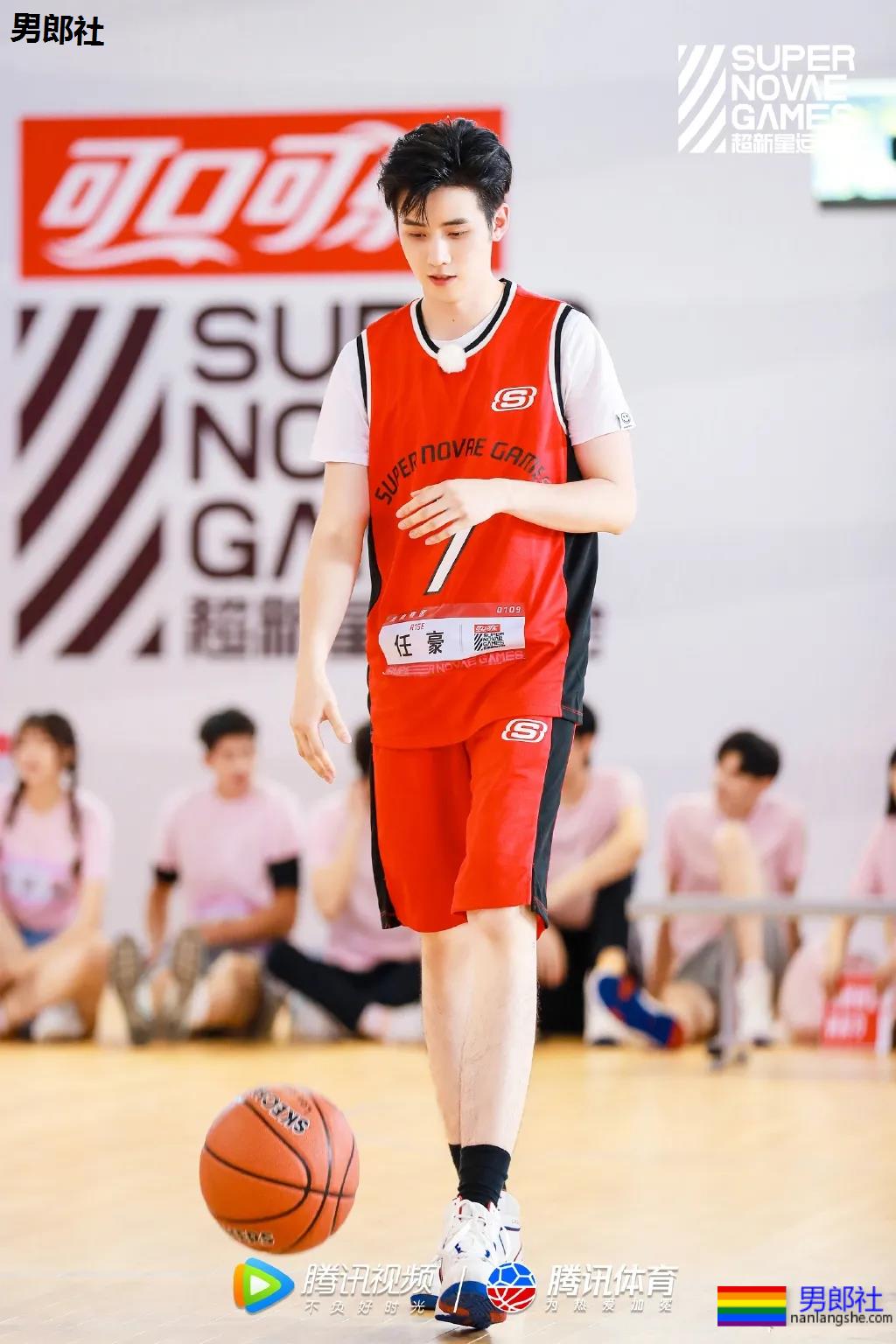 阳光帅气的篮球校草，神仙颜值太撩人了! - 51虹马