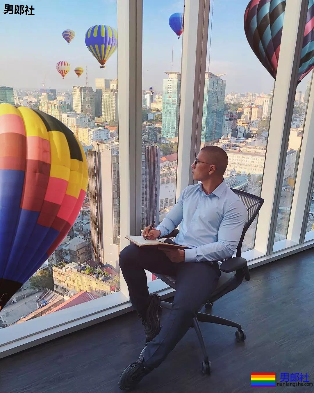 推特刷多了，无法正视寸头帅哥了…… - 51虹马