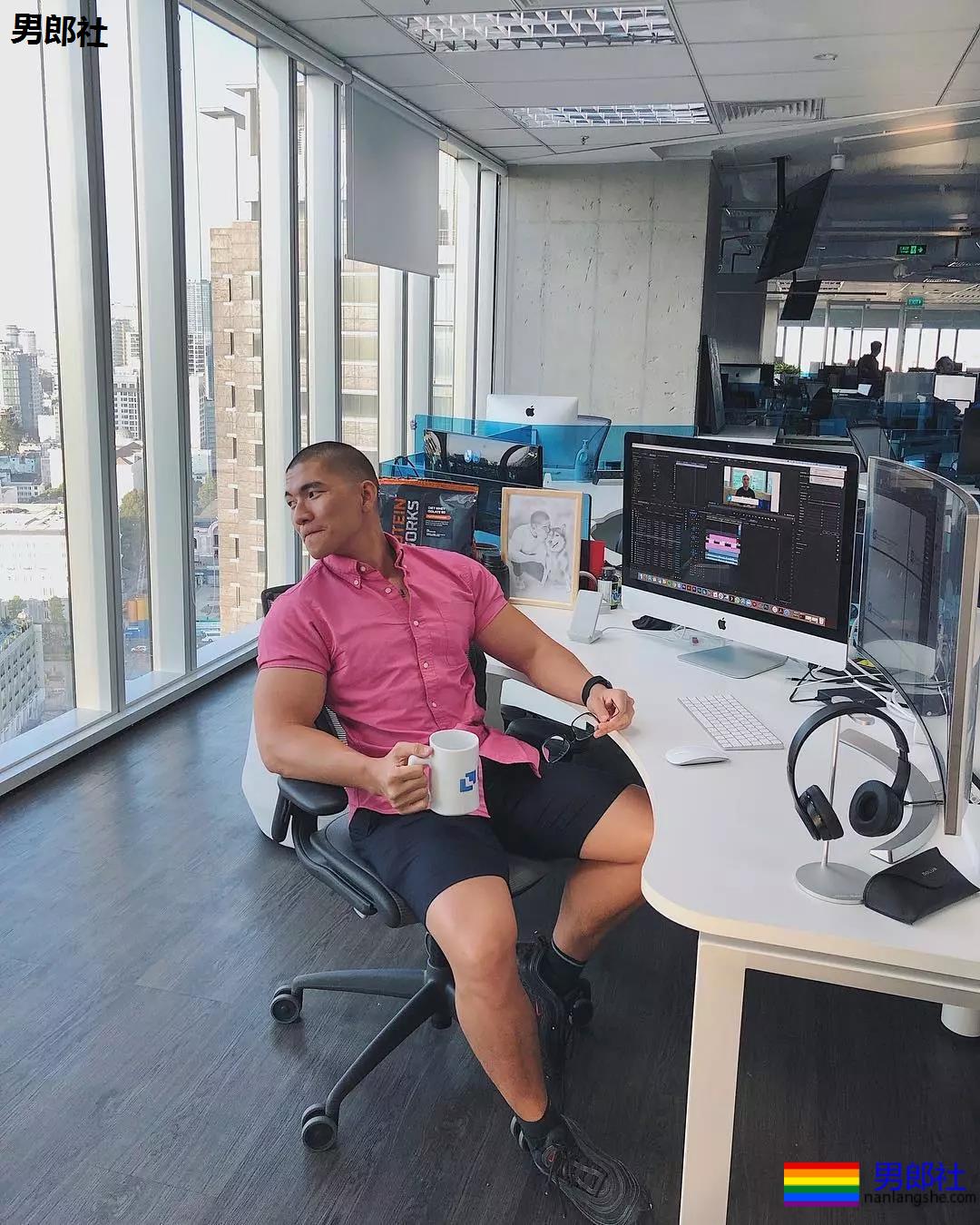 推特刷多了，无法正视寸头帅哥了…… - 51虹马