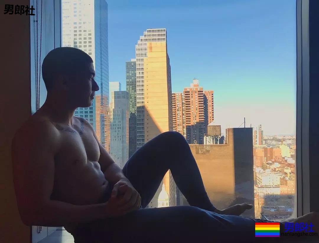 推特刷多了，无法正视寸头帅哥了…… - 51虹马