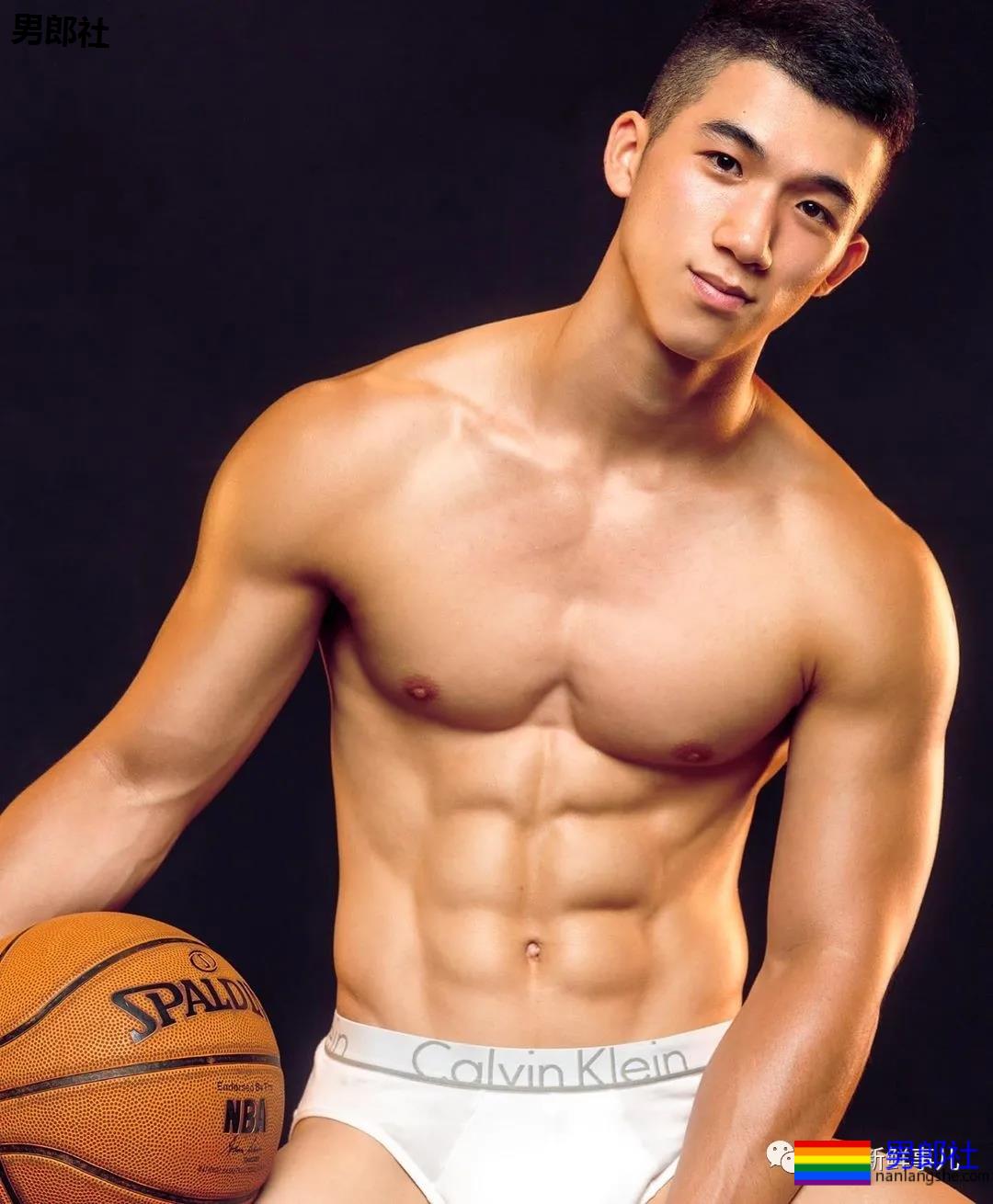 健身教练拍写真P图过度，看到真人幻灭了！ - 51虹马