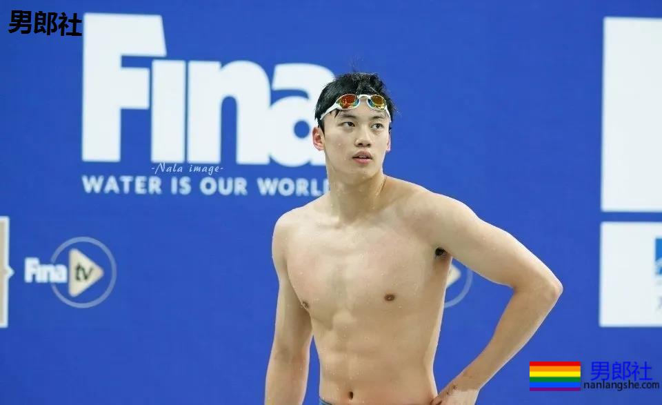 游泳队汪顺训练照惹尖叫，192腹肌公狗腰好身材，太馋了! - 51虹马