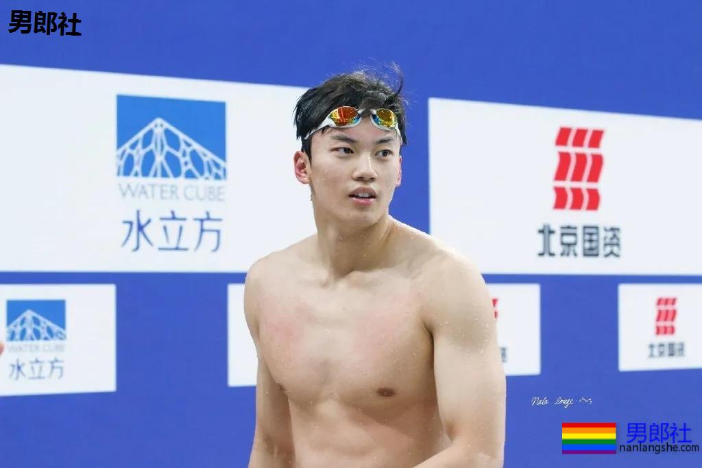 游泳队汪顺训练照惹尖叫，192腹肌公狗腰好身材，太馋了! - 51虹马