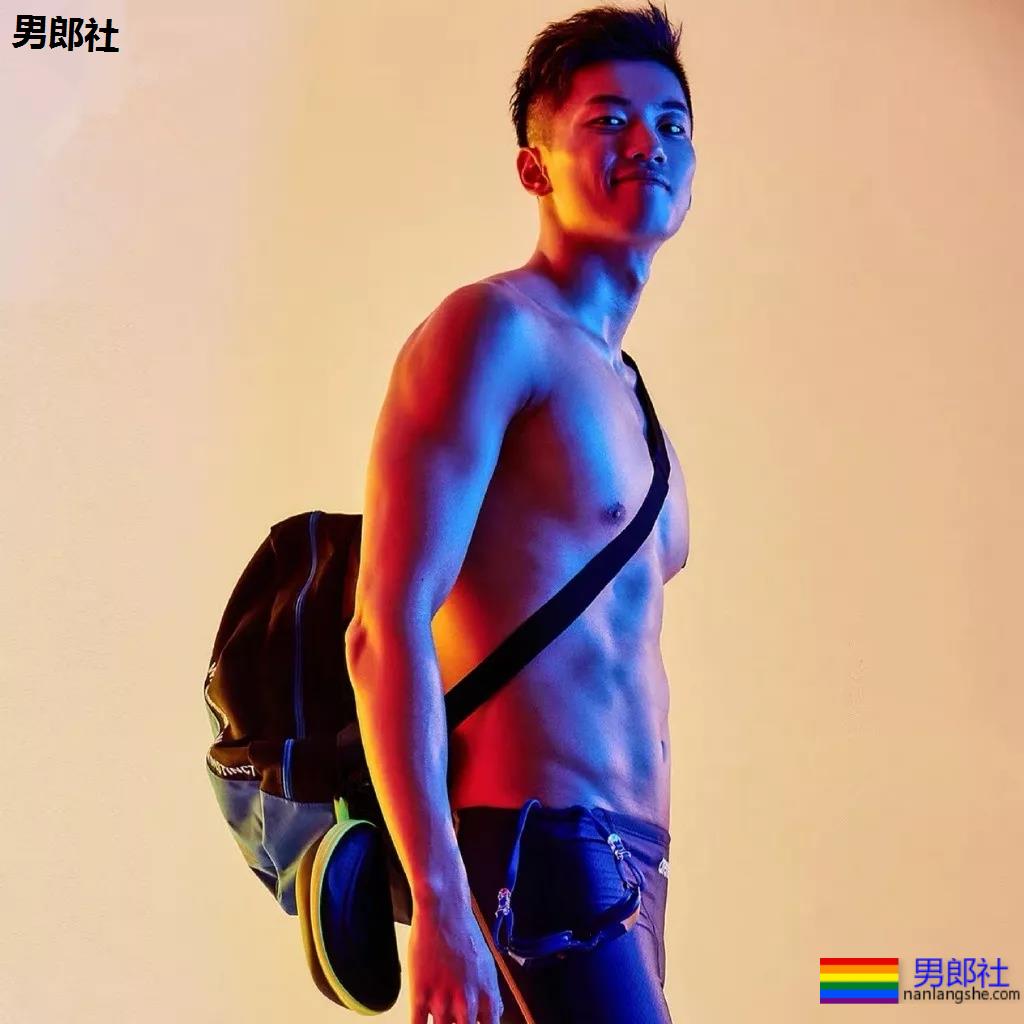 游泳队汪顺训练照惹尖叫，192腹肌公狗腰好身材，太馋了! - 51虹马