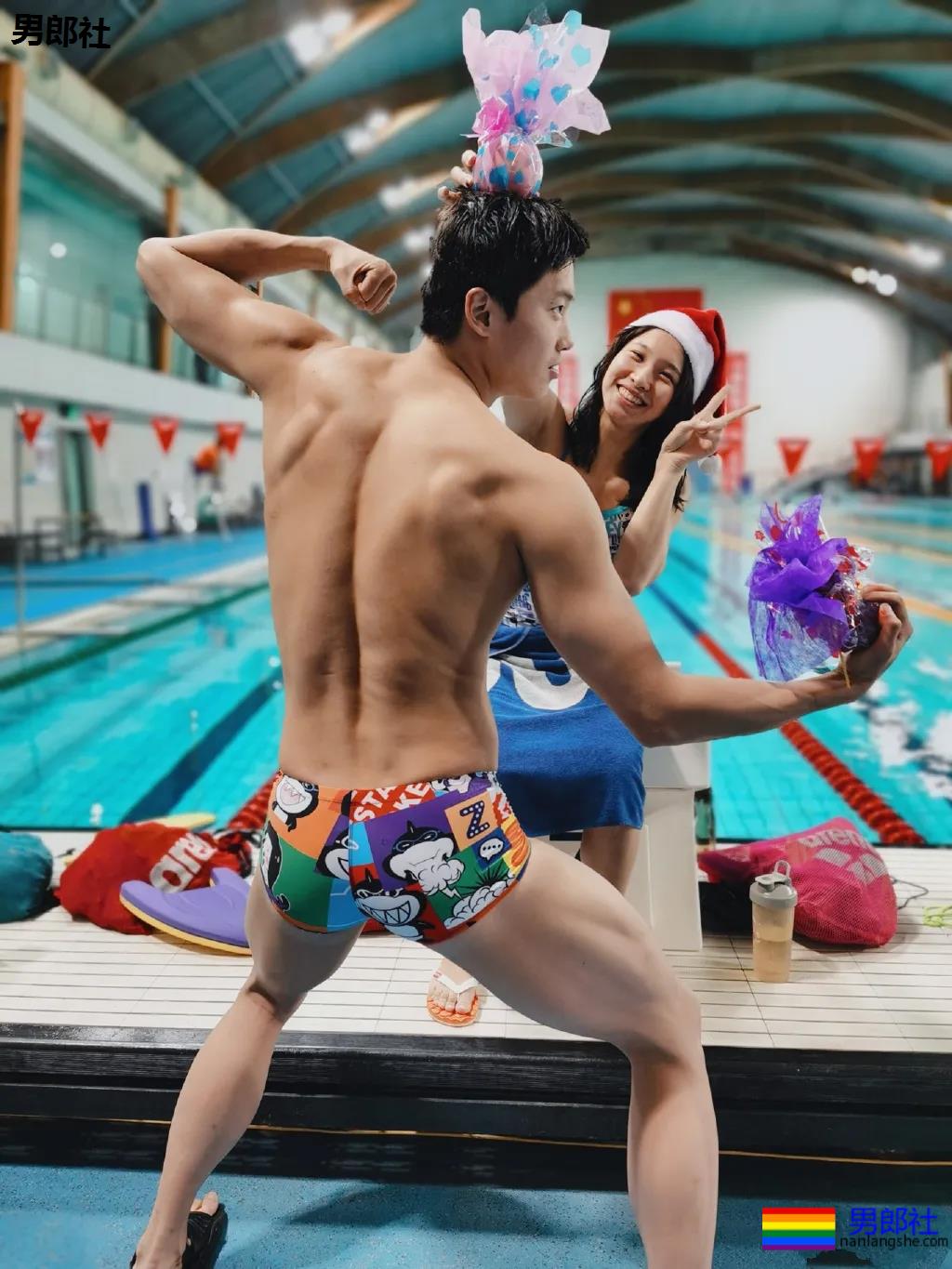 游泳队汪顺训练照惹尖叫，192腹肌公狗腰好身材，太馋了! - 51虹马