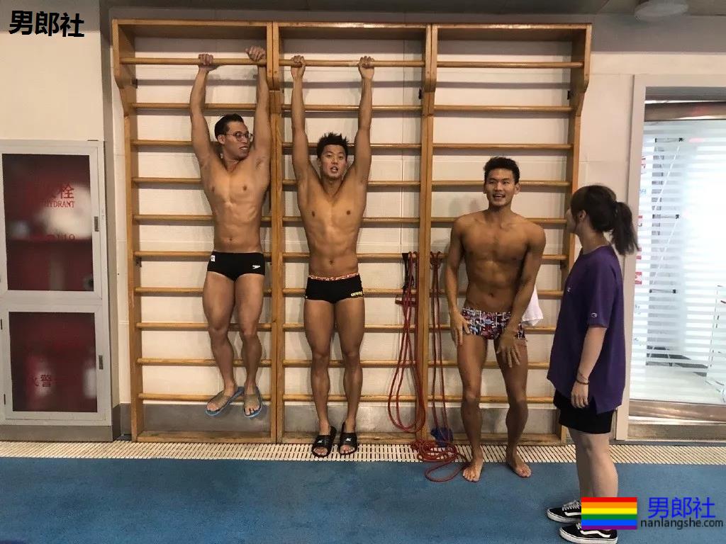 游泳队汪顺训练照惹尖叫，192腹肌公狗腰好身材，太馋了! - 51虹马