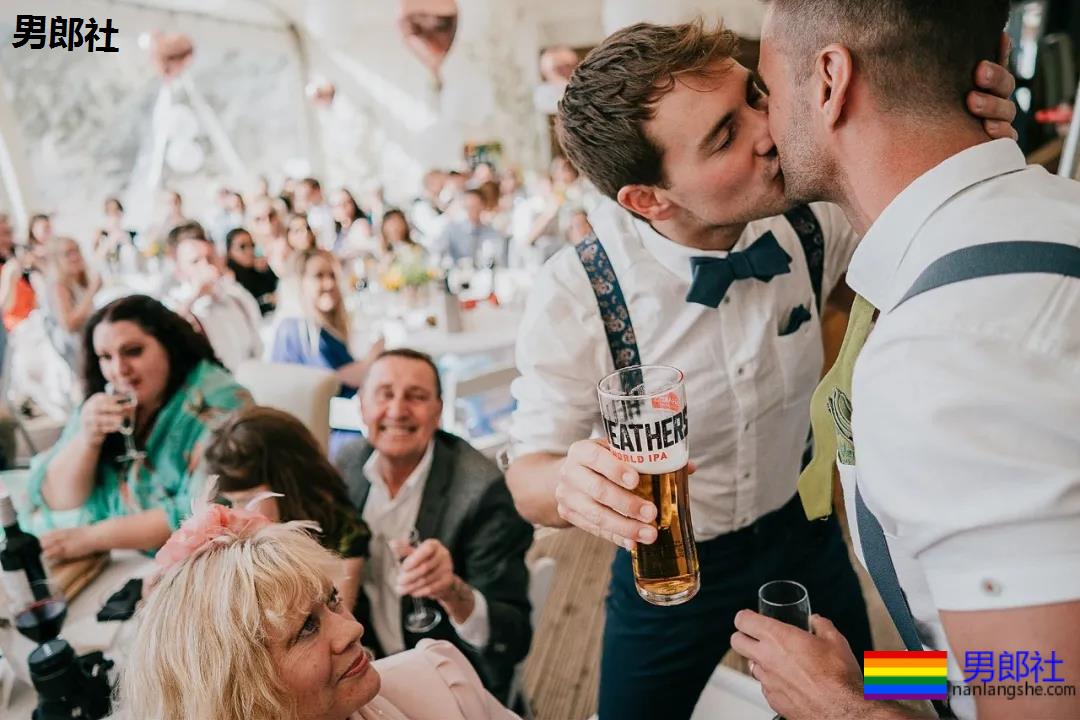 国内现在那么好为什么不回国?因为我是GAY! - 51虹马 国内现在那么好为什么不回国?因为我是GAY! - 51虹马