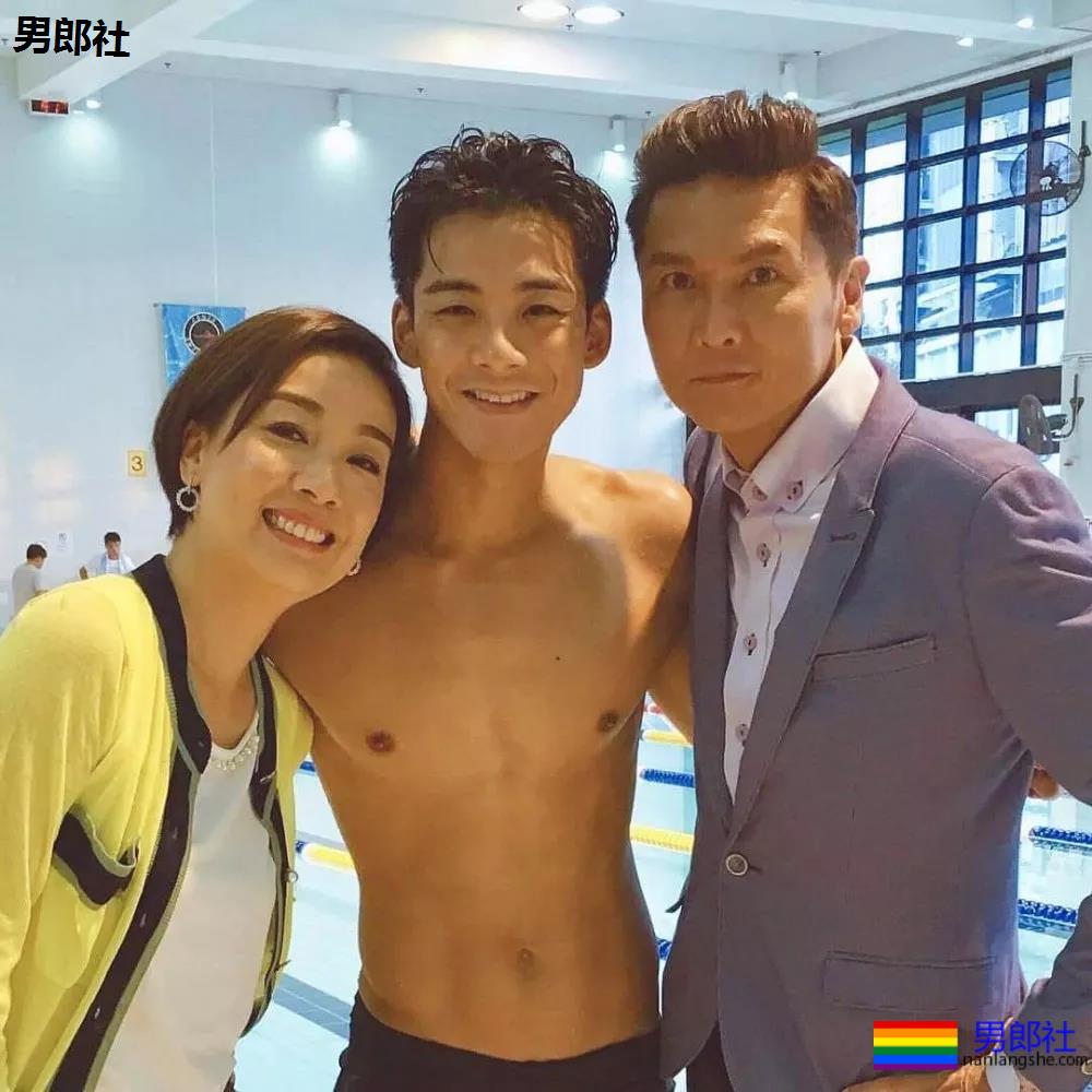 42寸胸肌+前泳队健将持身,又一新人男星被导演力捧! - 51虹马 42寸胸肌+前泳队健将持身,又一新人男星被导演力捧! - 51虹马