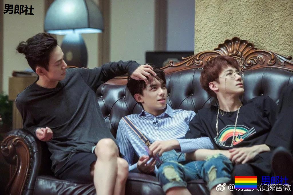 白敬亭说自己不是帅哥，上热搜了！ - 51虹马