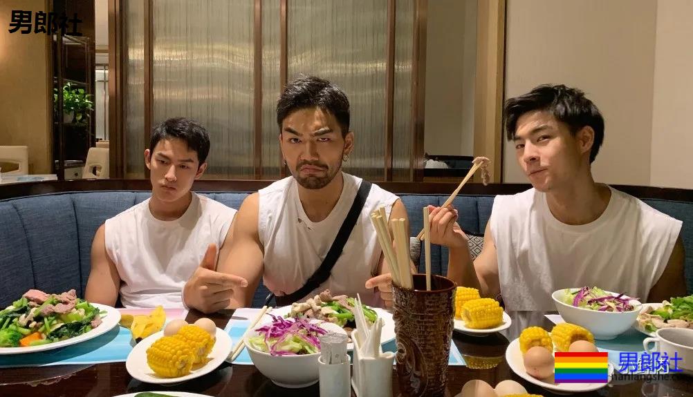 99年高鼻梁上海体院运动小哥,这体能也太强了吧! - 51虹马 99年高鼻梁上海体院运动小哥,这体能也太强了吧! - 51虹马