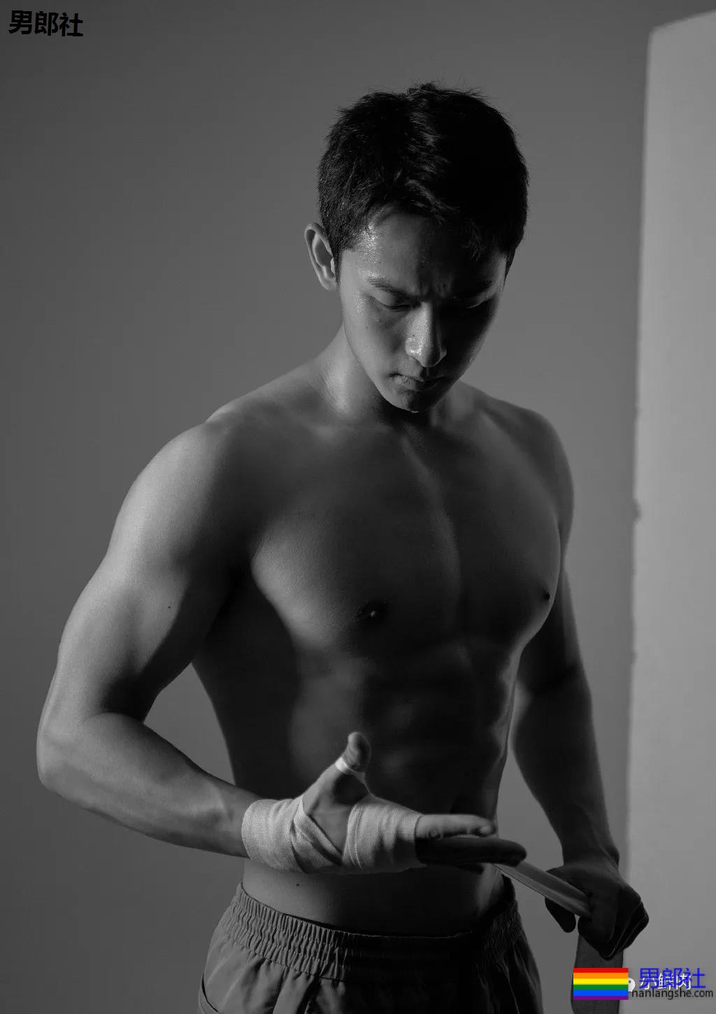 99年高鼻梁上海体院运动小哥,这体能也太强了吧! - 51虹马 99年高鼻梁上海体院运动小哥,这体能也太强了吧! - 51虹马