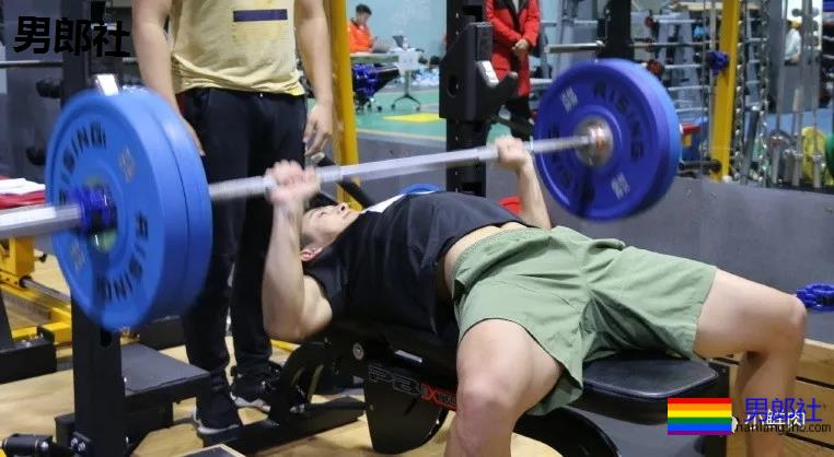 99年高鼻梁上海体院运动小哥,这体能也太强了吧! - 51虹马 99年高鼻梁上海体院运动小哥,这体能也太强了吧! - 51虹马