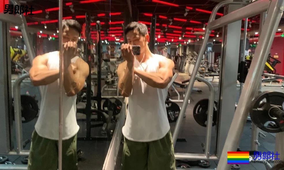 99年高鼻梁上海体院运动小哥,这体能也太强了吧! - 51虹马 99年高鼻梁上海体院运动小哥,这体能也太强了吧! - 51虹马