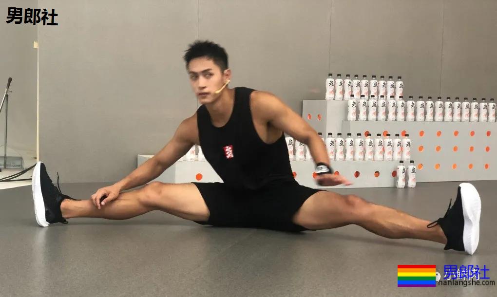 99年高鼻梁上海体院运动小哥,这体能也太强了吧! - 51虹马 99年高鼻梁上海体院运动小哥,这体能也太强了吧! - 51虹马