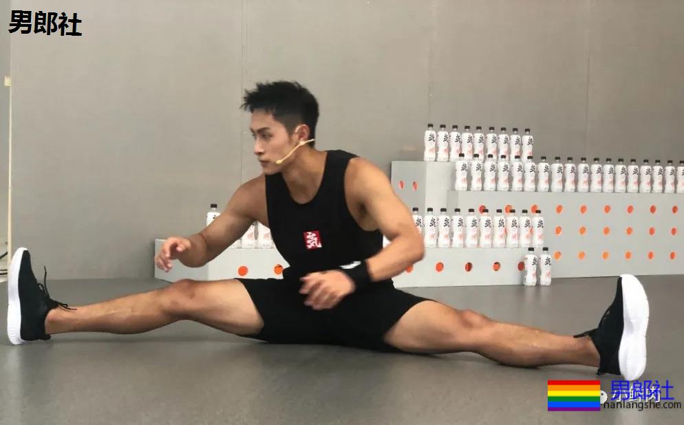 99年高鼻梁上海体院运动小哥,这体能也太强了吧! - 51虹马 99年高鼻梁上海体院运动小哥,这体能也太强了吧! - 51虹马