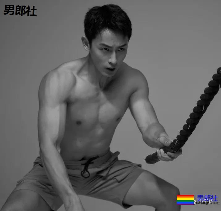 99年高鼻梁上海体院运动小哥,这体能也太强了吧! - 51虹马 99年高鼻梁上海体院运动小哥,这体能也太强了吧! - 51虹马