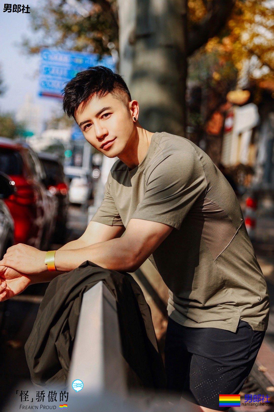 被称为gay圈网红鼻祖的毛毛迅，如今还好吗？｜独家对话-51虹马