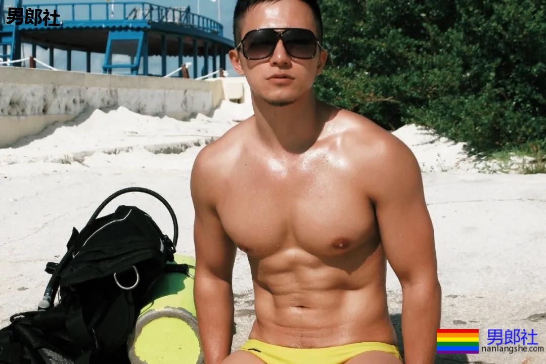 被称为gay圈网红鼻祖的毛毛迅,如今还好吗?|独家对话 - 51虹马 被称为gay圈网红鼻祖的毛毛迅,如今还好吗?|独家对话 - 51虹马